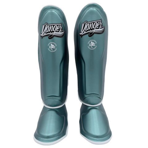 Canilleras Danger Viridian